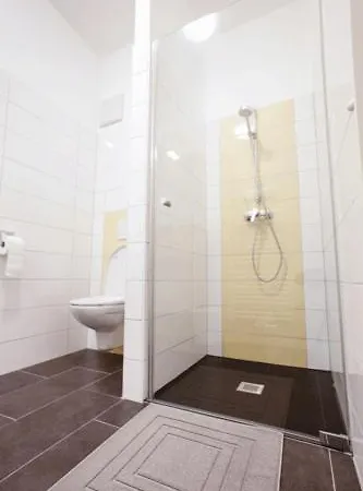 Tpe Arena - Am Ebersdorfer Hotel *